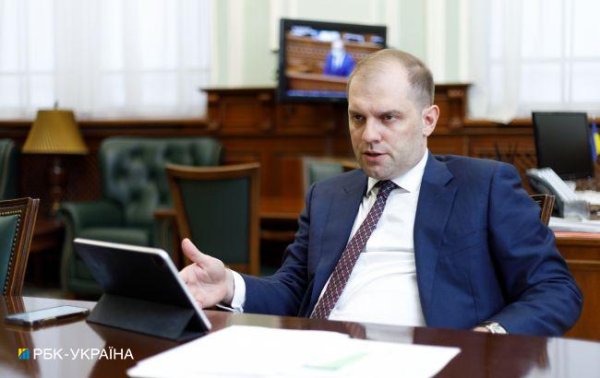 В НБУ пояснили падение курса доллара
В НБУ пояснили падение курса доллара