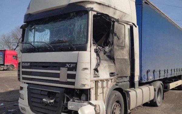 У Нікополі росіяни скинули вибухівку з дрона на цивільного
У Нікополі росіяни скинули вибухівку з дрона на цивільного