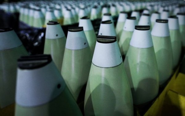 Украина готовится получить первую партию боеприпасов, которые для ВСУ нашла Чехия
Украина готовится получить первую партию боеприпасов, которые для ВСУ нашла Чехия