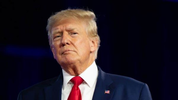 Трамп значительно опережает других республиканцев в кандидатском рейтинге – опрос Трамп значительно опережает других республиканцев в кандидатском рейтинге – опрос