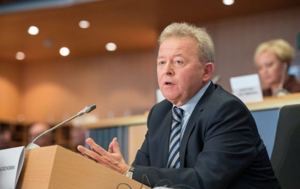 Польский еврокомиссар настаивает на ограничениях для украинской сельхозпродукции
Польский еврокомиссар настаивает на ограничениях для украинской сельхозпродукции