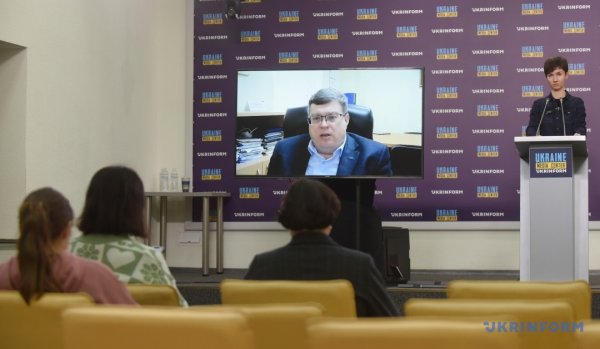 Польща не може повернути дозволи без рішення Єврокомісії - українські перевізники Польща не може повернути дозволи без рішення Єврокомісії - українські перевізники