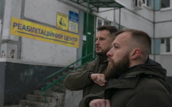 Командир Третьої штурмової бригади: "Відходимо, щоб повернутися"
Командир Третьої штурмової бригади: "Відходимо, щоб повернутися"