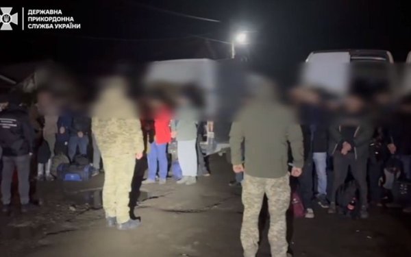 Група з 38 нелегалів намагалася потрапити до Угорщини
Група з 38 нелегалів намагалася потрапити до Угорщини