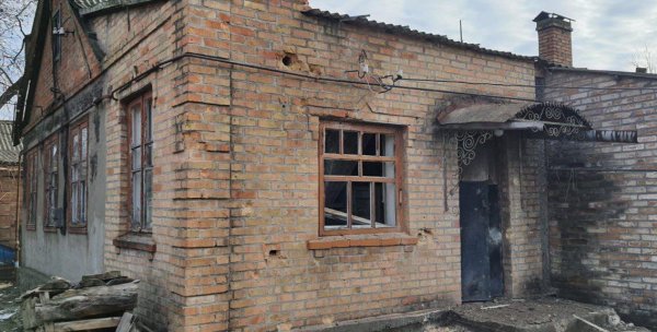 Ворог вдарив артилерією по Нікополю. Серед постраждалих дитина
Ворог вдарив артилерією по Нікополю. Серед постраждалих дитина