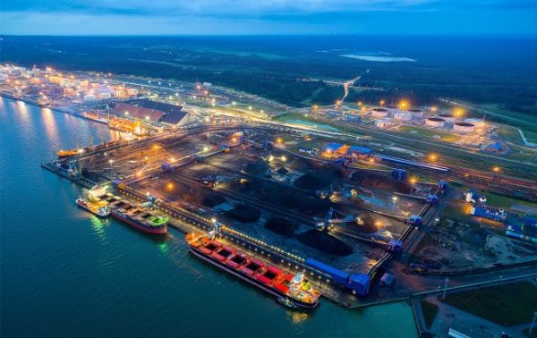 На Балтийском море. В Ленинградской области РФ звучали взрывы, горит газовый терминал
На Балтийском море. В Ленинградской области РФ звучали взрывы, горит газовый терминал