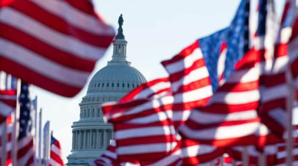 Конгресс США поддержал временный бюджет, чтобы предотвратить шатдаун