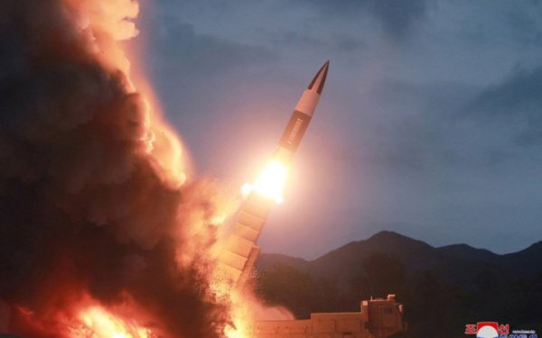 Південна Корея вважає, що КНДР, постачаючи зброю Росії, використовує Україну як випробувальний полігон
                                