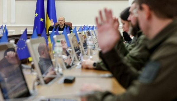 Кабмін додатково виділив майже ₴2,5 мільярда на інженерно-технічні та фортифікаційні споруди Кабмін додатково виділив майже ₴2,5 мільярда на інженерно-технічні та фортифікаційні споруди