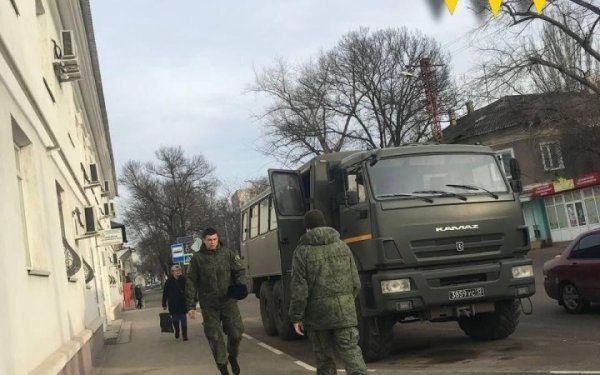 Кримські партизани зафіксували прибуття нових російських військових у Джанкой
Кримські партизани зафіксували прибуття нових російських військових у Джанкой
