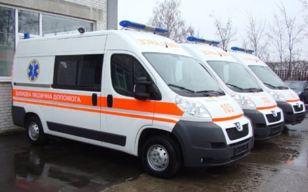 У Чернівцях чоловік вистрибнув з вікна військкомату
У Чернівцях чоловік вистрибнув з вікна військкомату