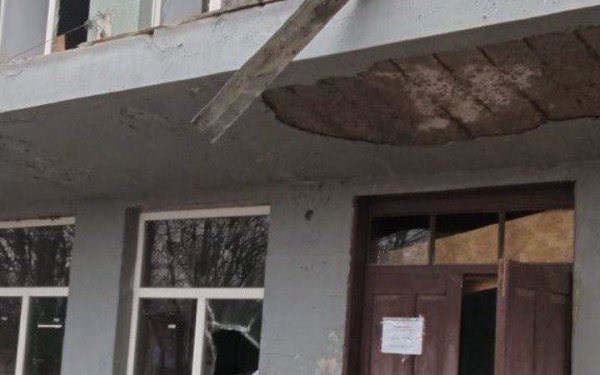 На Херсонщині росіяни атакували з безпілотника "Пункт незламності"
На Херсонщині росіяни атакували з безпілотника "Пункт незламності"
