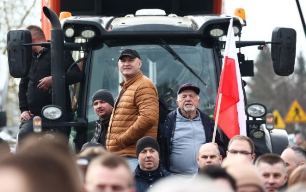 Сегодня в Польше начинается масштабный протест фермеров: чего хотят митингующие
Сегодня в Польше начинается масштабный протест фермеров: чего хотят митингующие