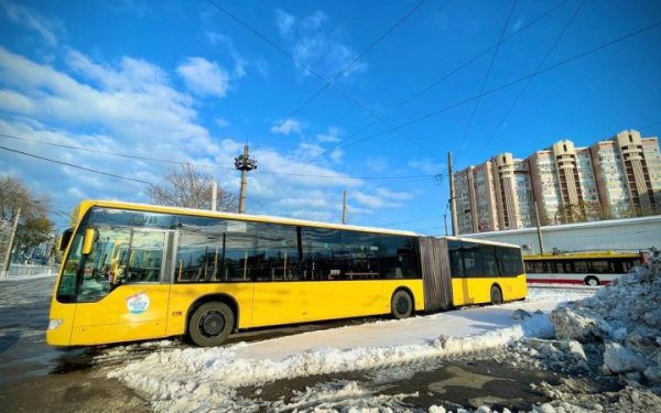 В Одесі на водіїв автобусів можуть навчати жінок через нестачу чоловіків 
                                