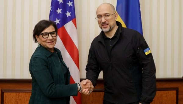 Шмигаль і Пріцкер обговорили зміцнення української економіки Шмигаль і Пріцкер обговорили зміцнення української економіки