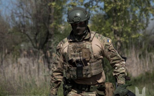 Сили спецоперацій знищили російську БМП, яка обстрілювала правий берег Херсонщини
Сили спецоперацій знищили російську БМП, яка обстрілювала правий берег Херсонщини