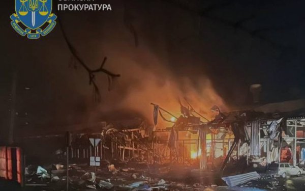 Херсон знову під ворожим вогнем. Постраждали люди
Херсон знову під ворожим вогнем. Постраждали люди