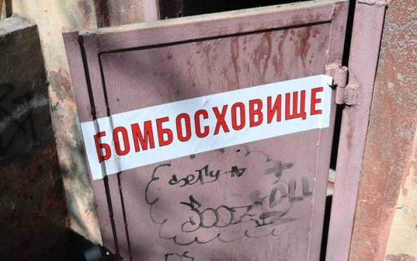ЄС та Литва виділили 15,5 млн євро на будівництво бомбосховищ в українських школах
ЄС та Литва виділили 15,5 млн євро на будівництво бомбосховищ в українських школах