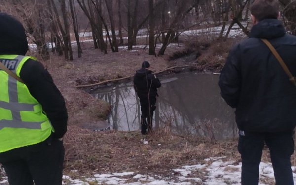 Адміністрація Голосіївського парку відреагувала на інформацію про забруднення одного зі ставків
Адміністрація Голосіївського парку відреагувала на інформацію про забруднення одного зі ставків