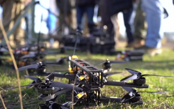 У 2024 році плануємо закупити щонайменше 1 мільйон FPV-дронів, – Умєров
У 2024 році плануємо закупити щонайменше 1 мільйон FPV-дронів, – Умєров