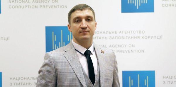 Конкурс на должность главы НАПК: эксперт назвал главного фаворита
Конкурс на должность главы НАПК: эксперт назвал главного фаворита