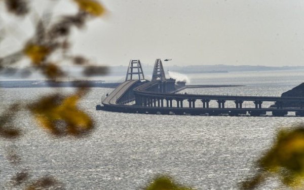 Російського полковника засудили за дії, які призвели до неякісного захисту Керченського мосту
Російського полковника засудили за дії, які призвели до неякісного захисту Керченського мосту