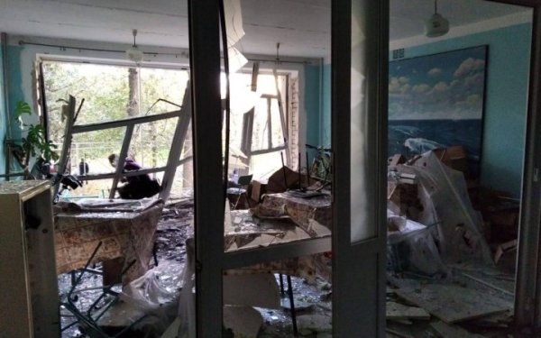 Окупанти скинули авіабомби на Куп'янщину, поранено місцевого жителя
Окупанти скинули авіабомби на Куп'янщину, поранено місцевого жителя