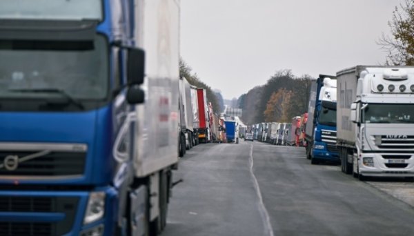 На в’їзд до України в чергах очікують 2450 вантажівок - Демченко На в’їзд до України в чергах очікують 2450 вантажівок - Демченко