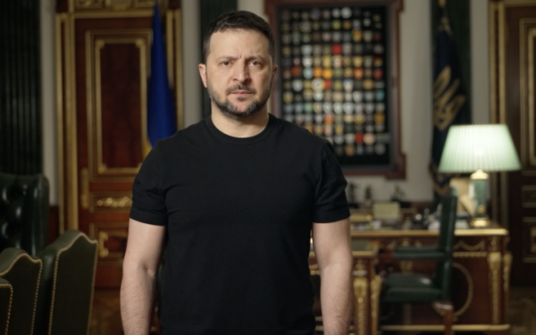 Рішення ЄС про 50 млрд євро для України означає, що українці мають фінансові гарантії для соціальної стабільності, - Зеленський
                                