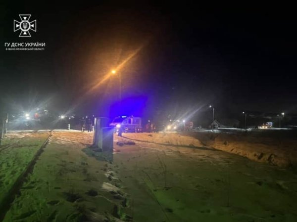 На Прикарпатье авто столкнулось с пассажирским поездом, есть пострадавший На Прикарпатье авто столкнулось с пассажирским поездом, есть пострадавший
