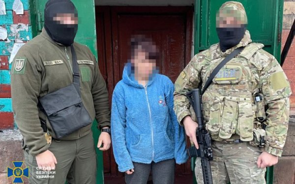 Затримали російську агентку, яка їздила за 100 км, щоб виявити позиції ЗСУ поблизу Авдіївки та Мар’їнки
Затримали російську агентку, яка їздила за 100 км, щоб виявити позиції ЗСУ поблизу Авдіївки та Мар’їнки