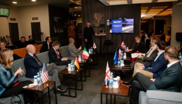 Укрзалізниця провела зустріч із послами G7 Укрзалізниця провела зустріч із послами G7