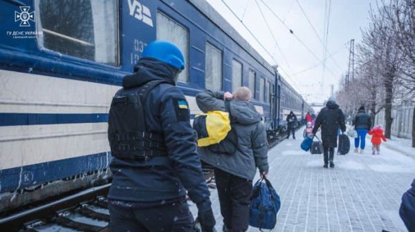 Из Донетчины за сутки эвакуировали 43 человека, в том числе четверо детей Из Донетчины за сутки эвакуировали 43 человека, в том числе четверо детей