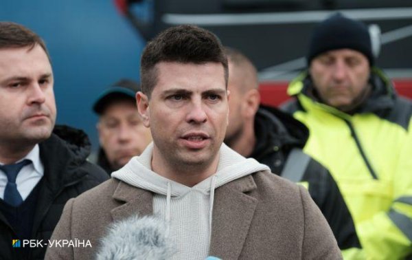 В Польше настаивают на отмене "єЧерга" на трех КПП на границе с Украиной
В Польше настаивают на отмене "єЧерга" на трех КПП на границе с Украиной