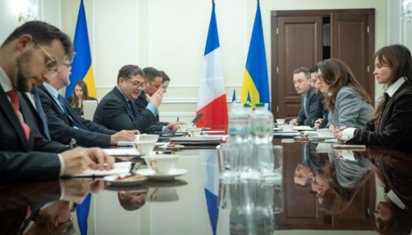 Україна та Франція готують кілька проєктів у сфері відбудови економіки Україна та Франція готують кілька проєктів у сфері відбудови економіки