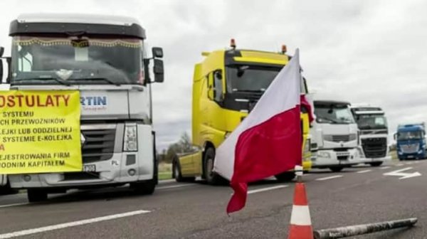 Польские фермеры с пятницы частично будут блокировать движение на границе с Литвой Польские фермеры с пятницы частично будут блокировать движение на границе с Литвой