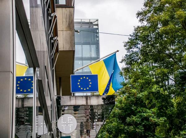 ЕС готовит резервный план для поддержки Украины на 20 млрд евро, чтобы обойти вето Венгрии — FT
