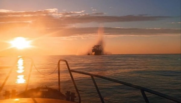 У Чорному морі на міні підірвалось цивільне судно під прапором Панами У Чорному морі на міні підірвалось цивільне судно під прапором Панами