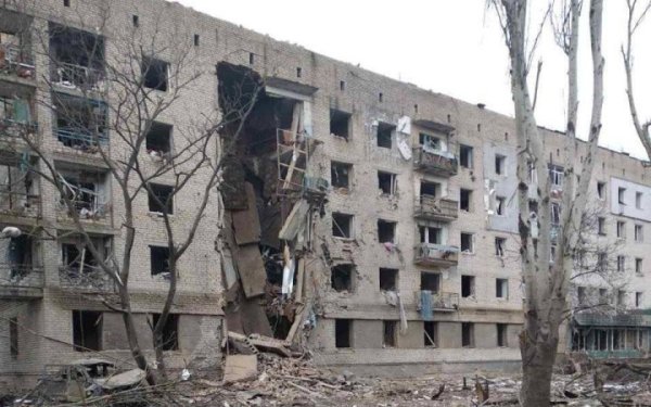 Вранці росіяни нанесли два авіаудари по Оріхову на Запоріжжі, зруйновано цілий під’їзд
Вранці росіяни нанесли два авіаудари по Оріхову на Запоріжжі, зруйновано цілий під’їзд