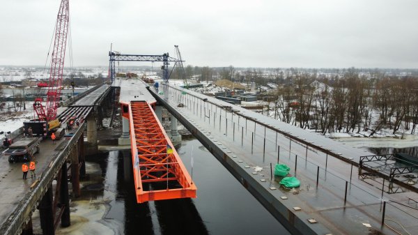 На Чернігівщині за унікальною технологією будують найдовший міст через Десну
На Чернігівщині за унікальною технологією будують найдовший міст через Десну