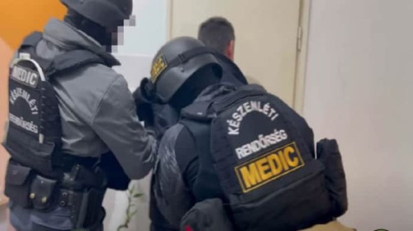 В Венгрии арестовали членов группировки, которая якобы готовила захват власти В Венгрии арестовали членов группировки, которая якобы готовила захват власти
