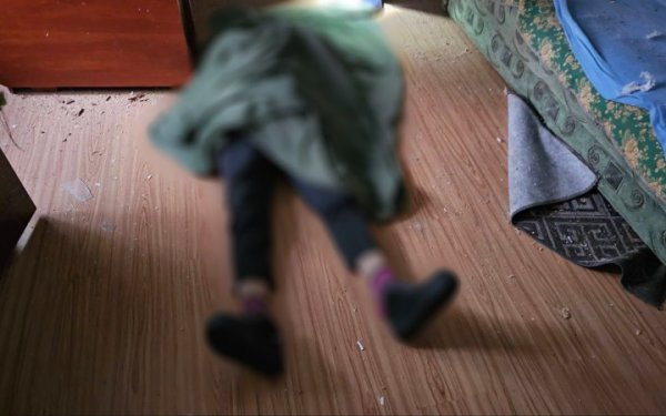 Росіяни обстріляли житлові будинки в Херсоні, загинула жителька
Росіяни обстріляли житлові будинки в Херсоні, загинула жителька