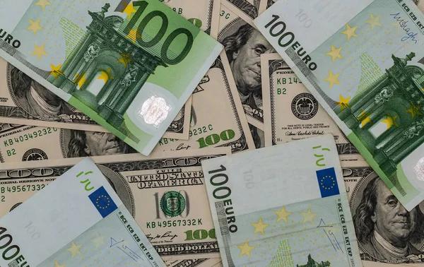 Украинцы за границей ежедневно тратят с банковских карт по $35 млн — НБУ
Украинцы за границей ежедневно тратят с банковских карт по $35 млн — НБУ