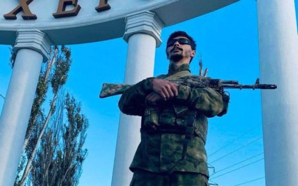Ідентифікували російського ФСБ-шника, який курував фільтраційний табір у Запорізькій області
Ідентифікували російського ФСБ-шника, який курував фільтраційний табір у Запорізькій області