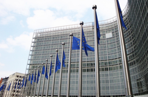 ЕС предлагает реформировать Фонд военной помощи Украине на 5 миллиардов евро — Bloomberg
ЕС предлагает реформировать Фонд военной помощи Украине на 5 миллиардов евро — Bloomberg