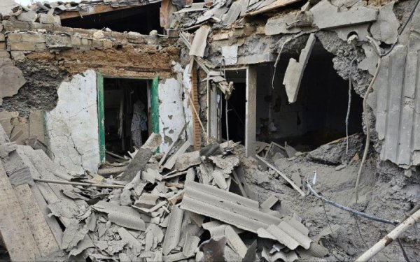 Через обстріл Херсона загинули двоє цивільних, ще одна жінка з пораненнями (оновлено)
Через обстріл Херсона загинули двоє цивільних, ще одна жінка з пораненнями (оновлено)