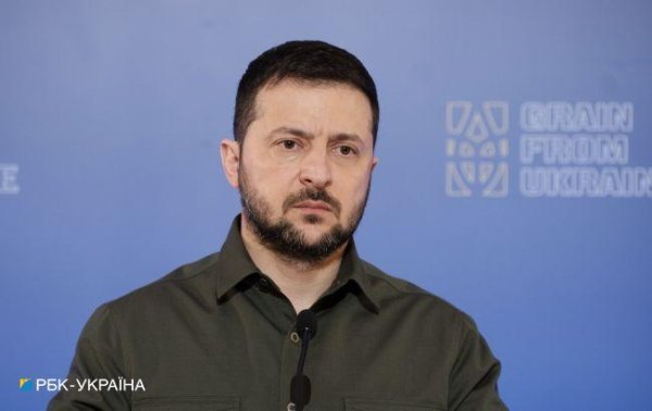 Иностранцы станут украинцами? Кому, за что и как Зеленский предлагает давать гражданство
Иностранцы станут украинцами? Кому, за что и как Зеленский предлагает давать гражданство
