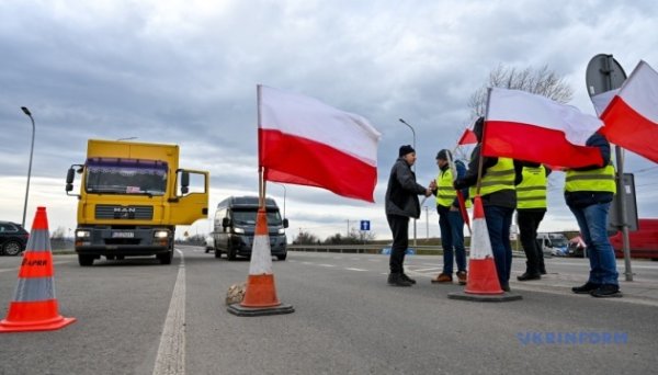 Офіційного підтвердження про приєднання польських перевізників до блокування кордону немає - ДПСУ Офіційного підтвердження про приєднання польських перевізників до блокування кордону немає - ДПСУ