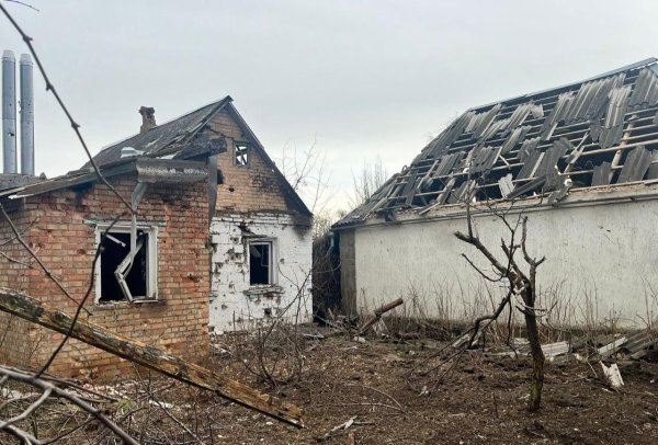 Окупанти обстріляли Нікополь з важкої артилерії та дронів
Окупанти обстріляли Нікополь з важкої артилерії та дронів