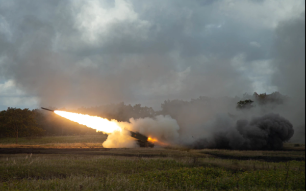 Захисники продовжують тримати оборону Авдіївки, здійснюється маневр військами, – Генштаб
Захисники продовжують тримати оборону Авдіївки, здійснюється маневр військами, – Генштаб